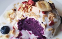 减肥减脂早餐—紫薯酸奶燕麦片＋手机拍照