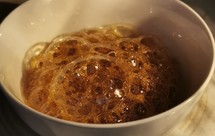 三分钟微波炉焦糖法（唬弄小孩版速成冰糖葫芦）