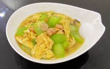 【孕妇食谱】丝瓜虾仁滑蛋，虾红瓜绿，鲜美无比～