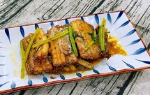 【孕妇食谱】芹菜烧带鱼，鲜而不腥，芹香四溢～