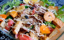 藜麦果蔬坚果牛排能量沙拉