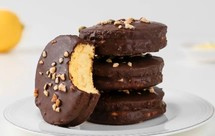 配方简洁，好制作的柠檬脆皮巧克力派~