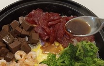 塔吉锅香肠煲仔饭