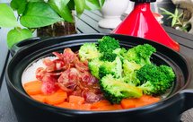 塔吉锅香肠煲仔饭