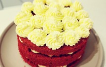 红丝绒蛋糕（海绵蛋糕，奶油奶酪霜裱花）
