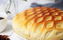 看来像个派切来似蛋糕的快手网纹果酱夹心面包