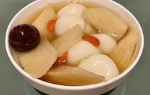 Q弹小汤圆糖水：淮山，芋头，马蹄，大薯