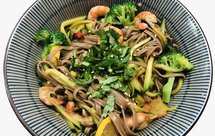 【减脂餐】凉拌虾仁荞麦面。优质碳水＋优质蛋白