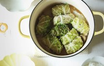 北鼎铸铁锅食谱｜包菜猪肉卷，荤素搭配，鲜美多汁