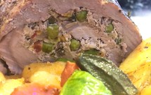 适合节日餐桌的彩蔬猪肉卷