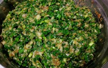 韭菜猪肉饺子(附擀皮和最简单的饺子包法)