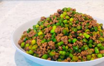 下饭神器蒜苔粒炒肉碎