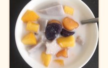 椰香野米芋圆奶（有料的芋头糖水）