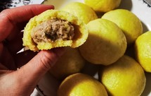 东北玉米面菜团子（猪肉酸菜馅）