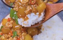 『青椒肉末土豆丁』