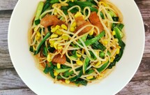 五花肉炒黄豆芽