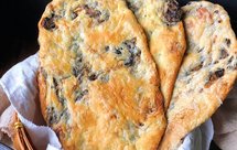 梅干菜鲜肉锅盔