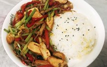 芹菜盐水豆腐廋肉盖浇饭