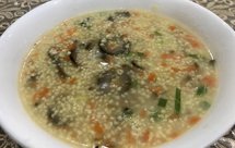 海参里脊肉杂蔬小米粥