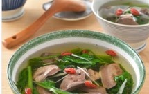 茶油菠菜猪肝汤，产后补给站