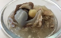 薏米莲子猪骨汤（春季下火汤）