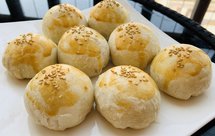 不用揉面出膜，不用醒面，不用猪油，超简易制作酥到掉渣的蛋黄酥