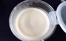 炼出白色的大油（猪油）