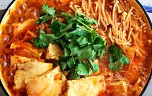 韩式泡菜豆腐锅/辣白菜豆腐汤