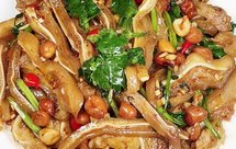 这样做的凉拌猪耳朵，口感爽脆，简单又好吃❗️