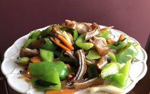 青红椒炒猪耳朵