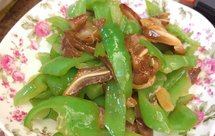 【小魔女厨房】青椒爆炒猪耳朵