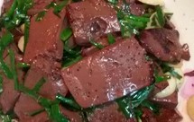 家常韭菜炒猪血