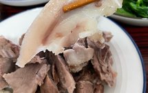 蒜泥猪耳朵/猪舌头