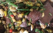 小菇凉要吃猪血