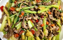 又一道超级下饭的家常菜，泡椒猪心，又辣又好吃。