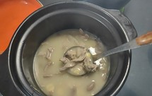 莲子胡椒猪肚汤