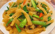 大蒜炒皮肚(炒肉皮)