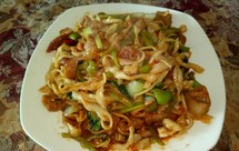 腺样体扁桃体术后半流质菜谱:鸭血豆腐馄饨火锅丸子羹