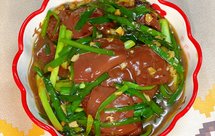 健康美味-广式韭菜炒猪红