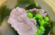 汤鲜味美·毛豆里脊肉片汤