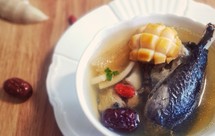 滋补气血、清甜明目，椰香鲍鱼乌鸡汤，好喝到起飞！