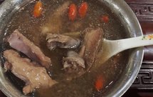 冰糖红枣枸己炖猪心