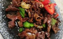 小米辣爆炒鸭胗