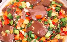 香辣鸭血「假期可以完结，但吃辣的热情和天性不能灭！」