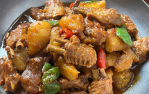 秘制香料做红烧鸭翅土豆