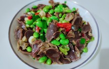 鸭胗炒毛豆