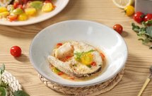 葡萄酒番茄酱罗勒挪威北极鳕鱼