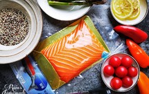 高颜值的杂蔬芦笋圣女果香烤三文鱼腩～快手美味～