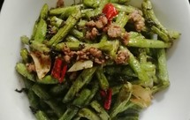 不放一滴水的（榄菜肉末刀豆）