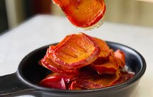 秋天特有的那一抹红——烤柿子片